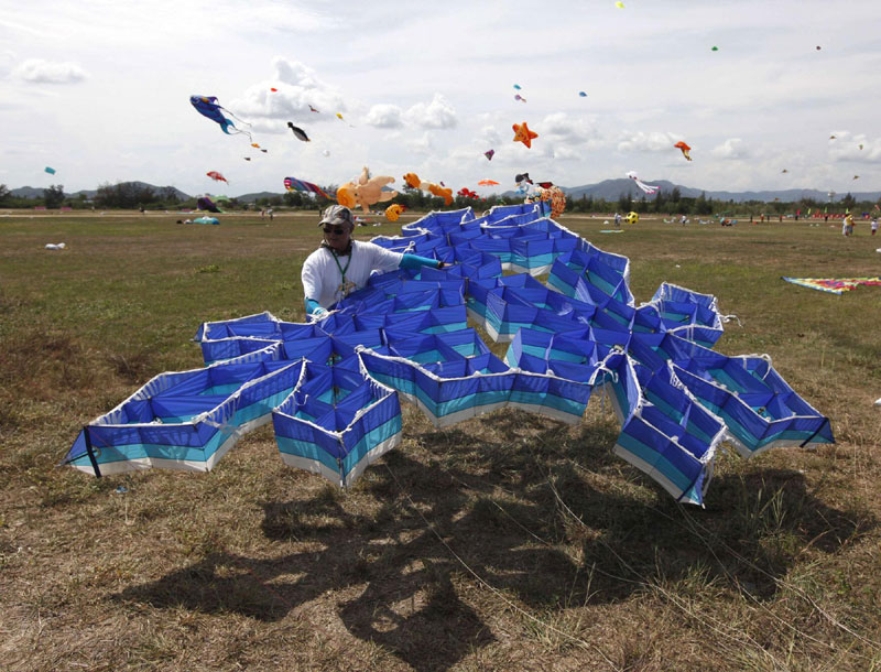 Kite festival kicks off in Thailand