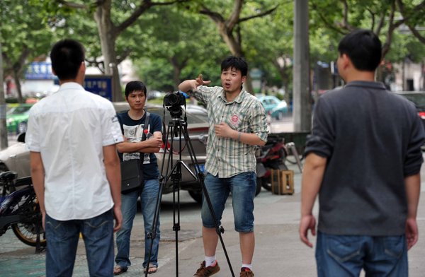 Migrant workers express themselves in films
