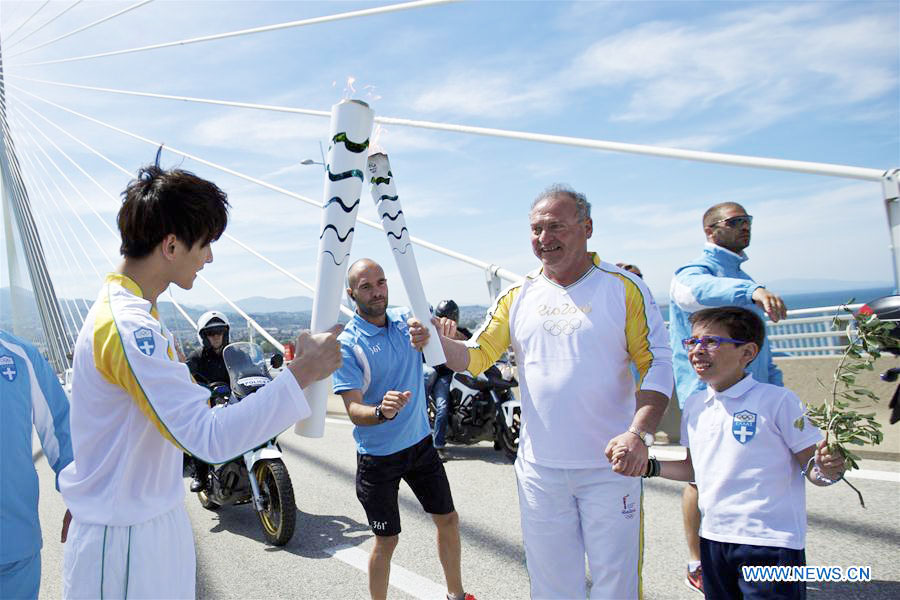 Chinese torchbearers attend Olympics torch relay in Greece