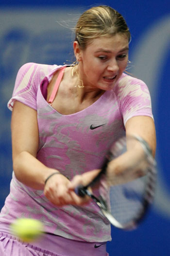 Sharapova through to next round at Linz WTA open