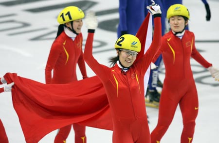 Roses on ice clinces gold in Turin