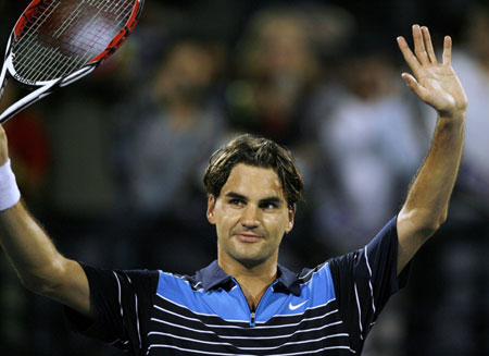 Federer drops set, wins;Nadal upset