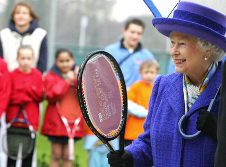 Queen Elizabeth opens new tennis centre