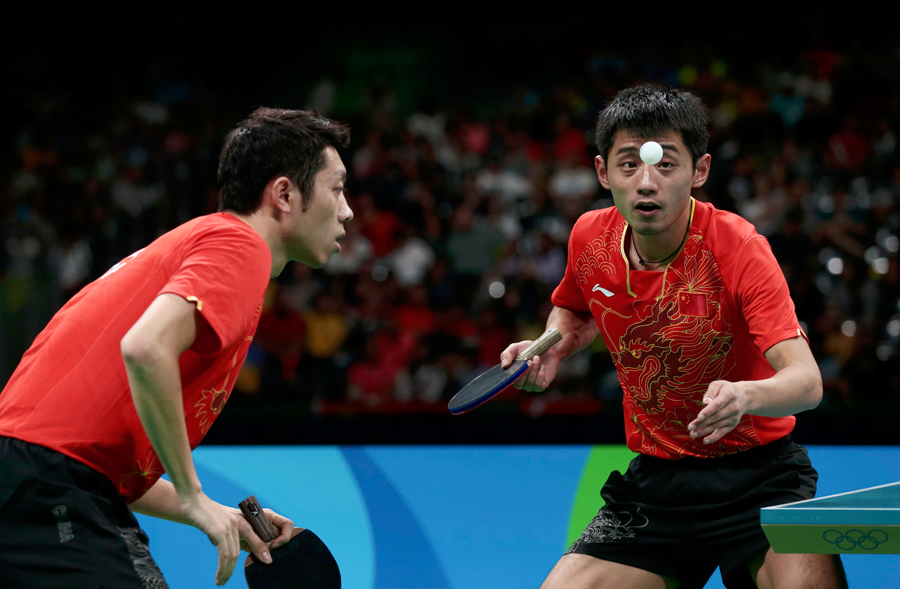 Chinese men's table tennis team wins semi final match