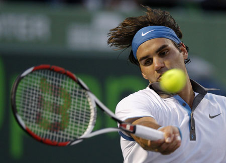 Federer to face Roddick in Miami quarters