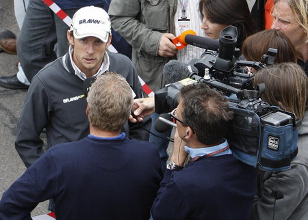 F1 in turmoil as 8 teams announce rival series