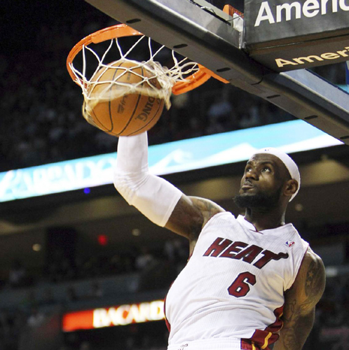 James, Wade lead Heat over Knicks