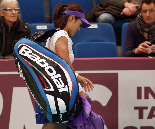 Injured Li Na out of Paris WTA Open