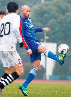 New-boy Anelka inspires lofty dreams in Shanghai