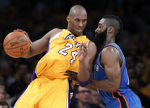 Lakers barely avert disaster