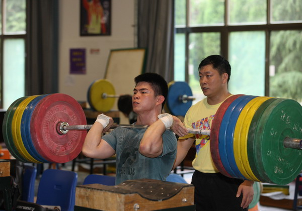 Chinese weightlifters gear up for Olympics