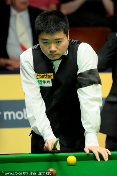 Ding Junhui leads McManus at snooker worlds