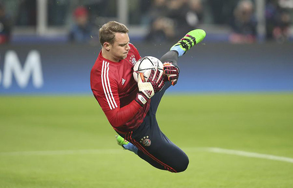 Manuel Neuer extends contract with Bayern Munich