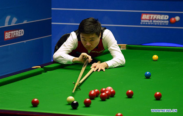Ding Junhui crushes Mark Williams to reach semis at snooker worlds