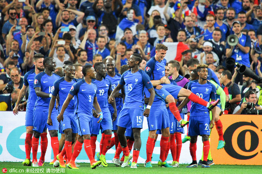 Griezmann scores twice to lift France into Euro final