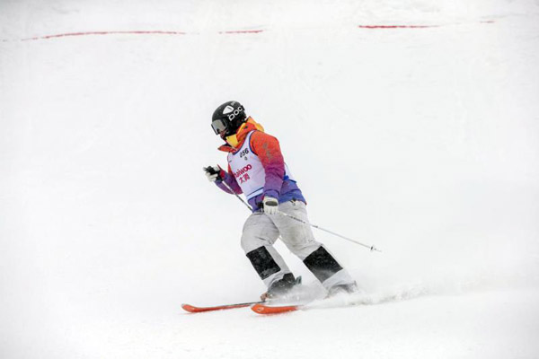 Skiing competition kicks off in Zhangjiakou
