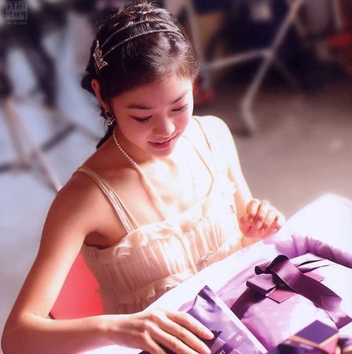 金妍儿甜美写真