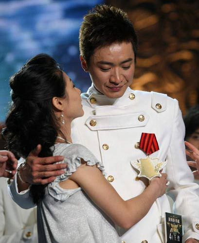 刘璇订婚牵手好男儿