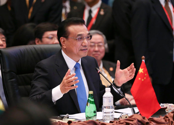 Chinese premier attends 18th ASEAN-China summit in Malaysia