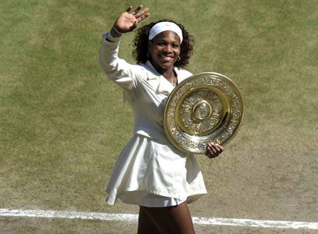 Serena Williams beats Venus to clinch 3rd Wimbledon title