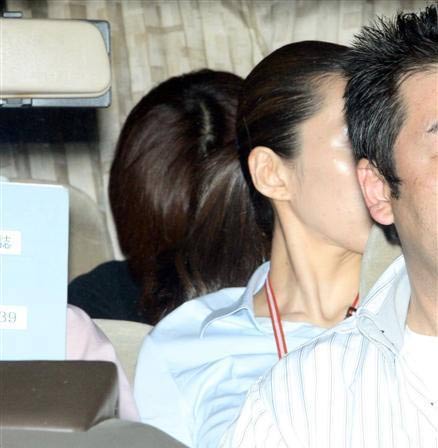 Missing Japanese pop star Sakai turns herself in