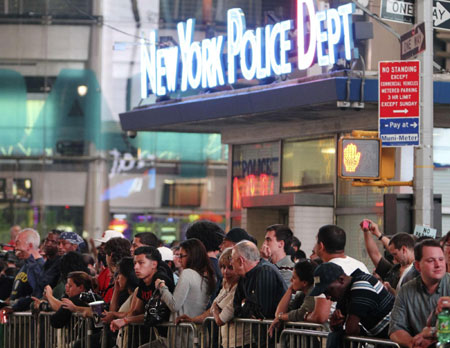Police defuse car bomb in NY's Times Sq.