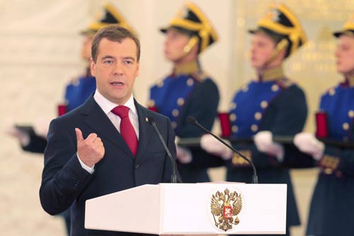 Russia may diversify holdings on dollar, euro fluctuations
