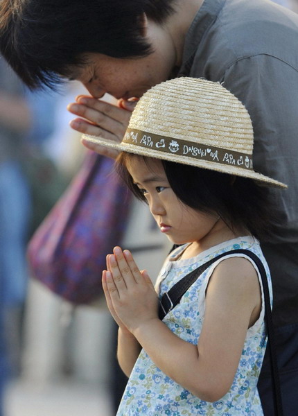 Hiroshima marks 65th atomic bomb anniversary