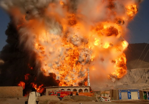25 NATO fuel tankers attacked in Pakistan