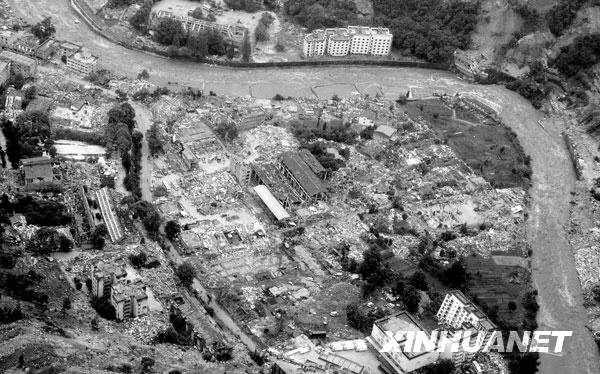 汶川地震一周年：历史永远铭记[组图]