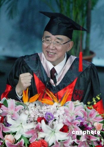 吴伯雄：希望两岸炮口相向兵戎相见永不再现