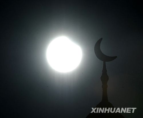 组图：我国境内出现日食景观